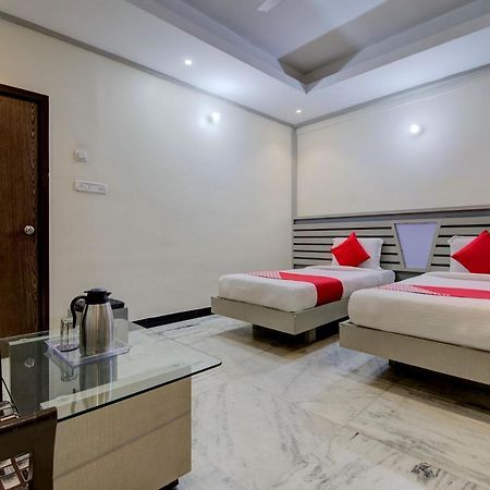 Oyo 1545 Hotel Shivani International Ahmedabad Exteriör bild