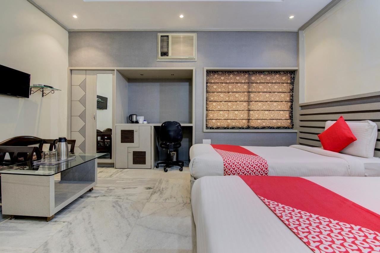 Oyo 1545 Hotel Shivani International Ahmedabad Exteriör bild