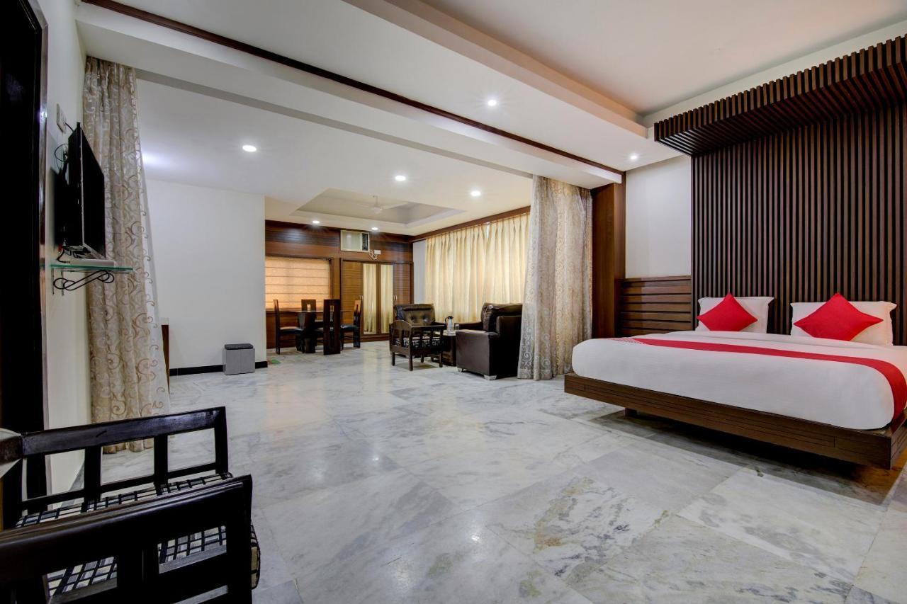 Oyo 1545 Hotel Shivani International Ahmedabad Exteriör bild