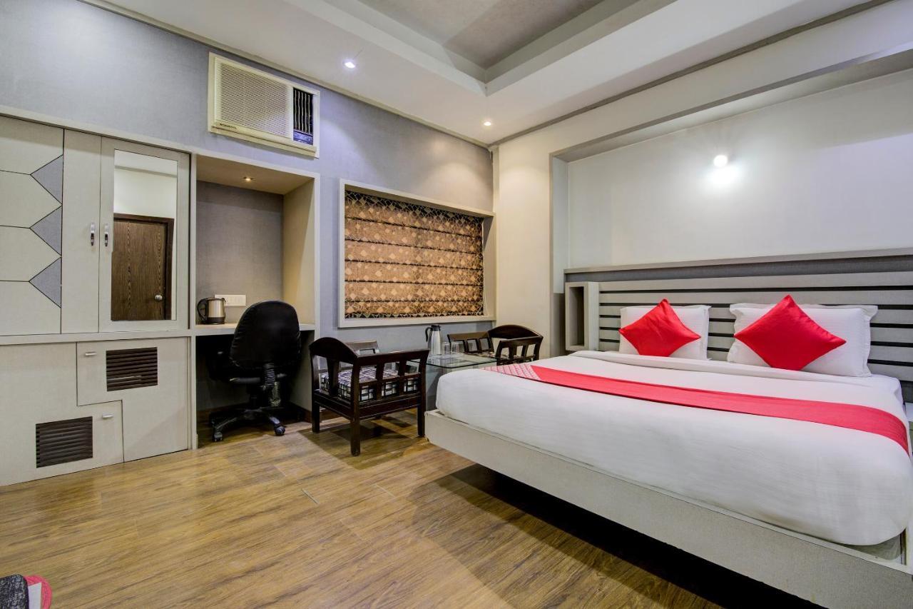 Oyo 1545 Hotel Shivani International Ahmedabad Exteriör bild