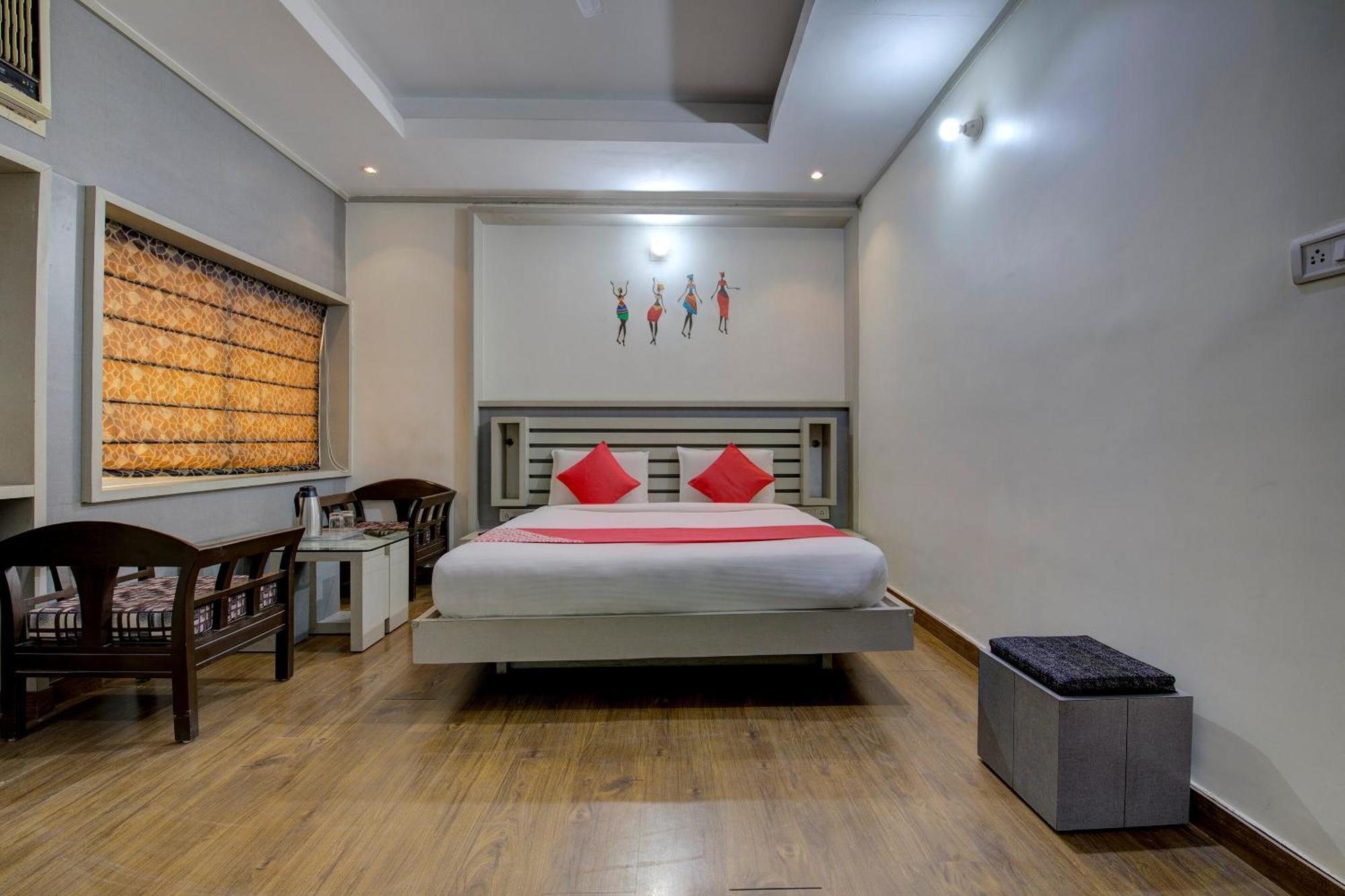 Oyo 1545 Hotel Shivani International Ahmedabad Exteriör bild